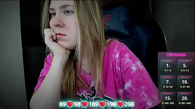 Olivia Munk online show from 14, 12, 2025