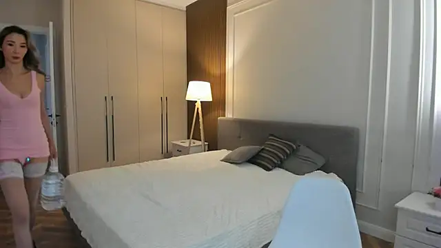 Snapshot of missliiaa chatting on 14, 7, 2026 missliiaa online show from 14, 7, 2026