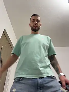 ElChapoGuzman95 online show from 9, 2, 2026