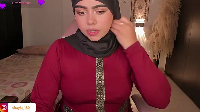 shayla 18 online show from 10, 10, 2025