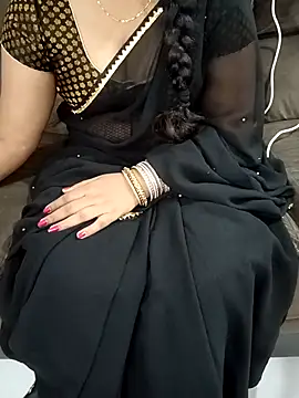 Snapshot of Mounika25 chatting on 21, 10, 2025 Mounika25 online show from 21, 10, 2025