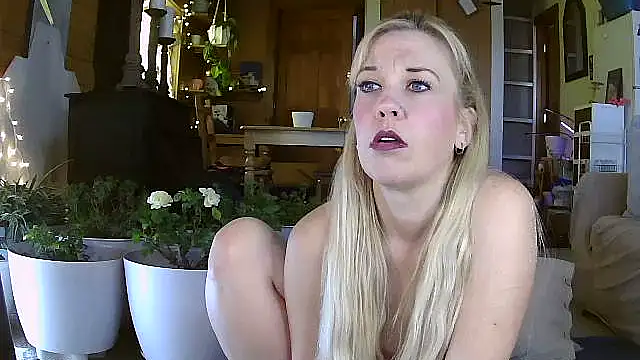 lyra rose online show from 7, 4, 2026