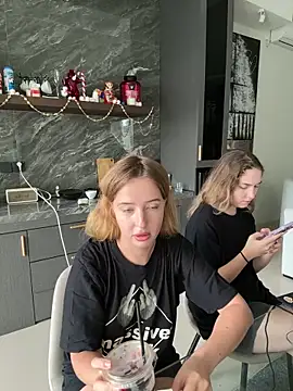 Nura n Sarah online show from 1, 2, 2025