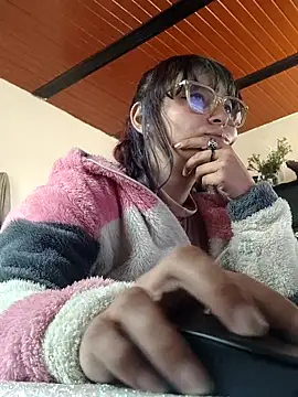 Snapshot of ERIS666 chatting on 24, 4, 2026 ERIS666 online show from 24, 4, 2026