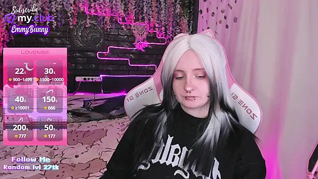 EmmyBunny online show from 10, 2, 2025