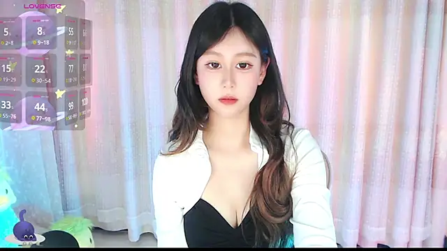 Aimee-520 online show from 14, 4, 2026