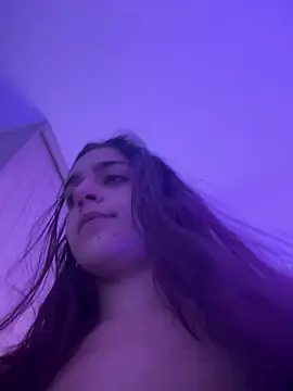 Snapshot of Alicia_Ruiz chatting on 3, 3, 2025 Alicia Ruiz online show from 3, 3, 2025