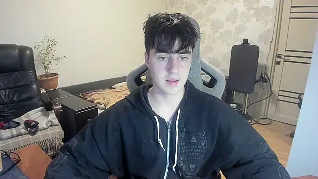 Snapshot of Knuckles17 chatting on 2, 12, 2025 Knuckles17 online show from 2, 12, 2025