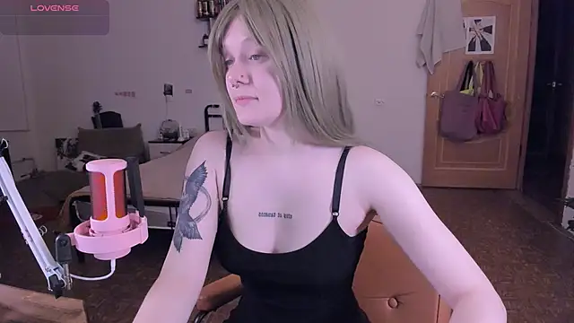 cyber whore  online show from 5, 12, 2025