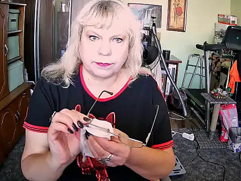 LOLA8888 online show from 25, 9, 2025