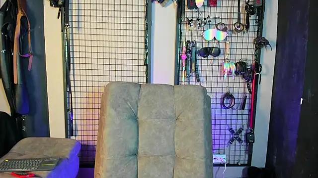 Twisted Fantasy online show from 25, 1, 2025