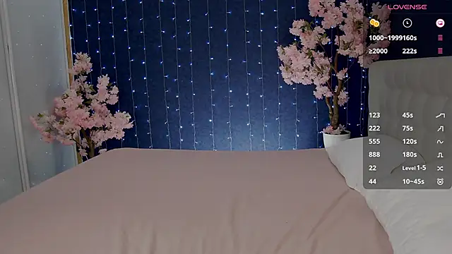 -Mirror-Girl- online show from 19, 10, 2025