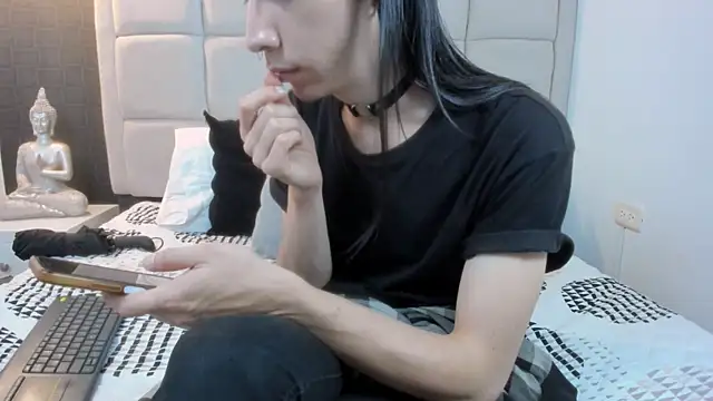 Hecatee 77 online show from 17, 3, 2025