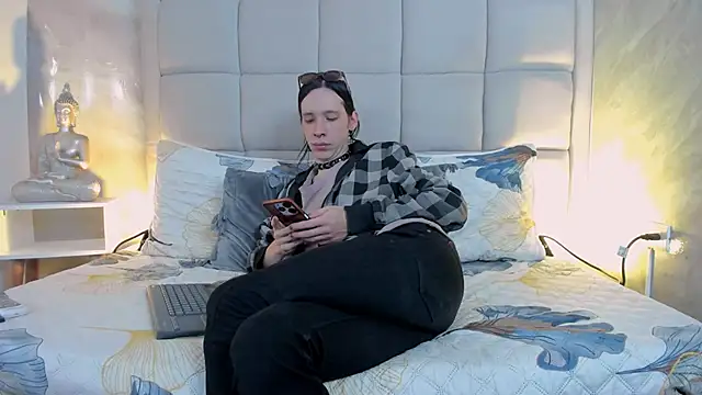 Hecatee 77 online show from 13, 1, 2026