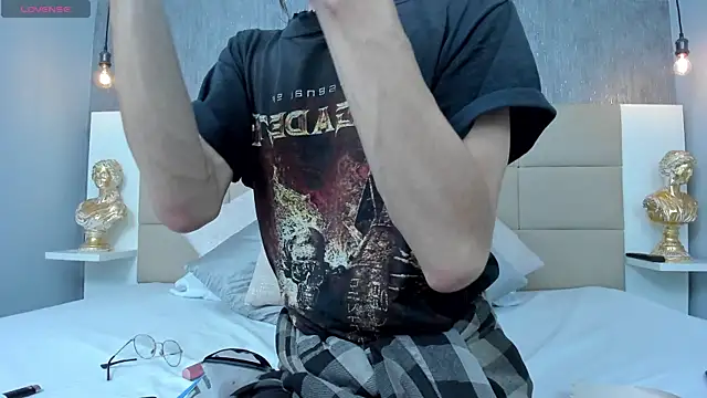 Hecatee 77 online show from 23, 3, 2026