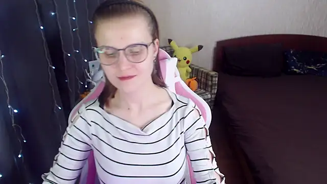 MissBrightShine online show from 6, 2, 2025