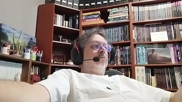 Mandra is a whore online show from 12, 1, 2026