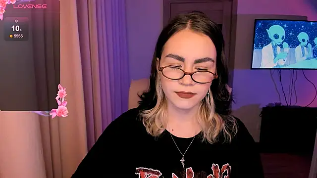 Snapshot of _selectrra chatting on 11, 12, 2024 selectrra online show from 11, 12, 2024