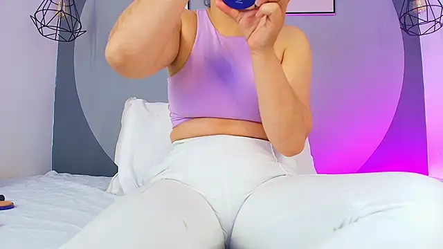 Snapshot of sarita_duque chatting on 14, 4, 2026 sarita duque online show from 14, 4, 2026