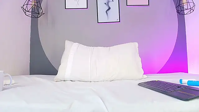 Snapshot of sarita_duque chatting on 16, 4, 2026 sarita duque online show from 16, 4, 2026