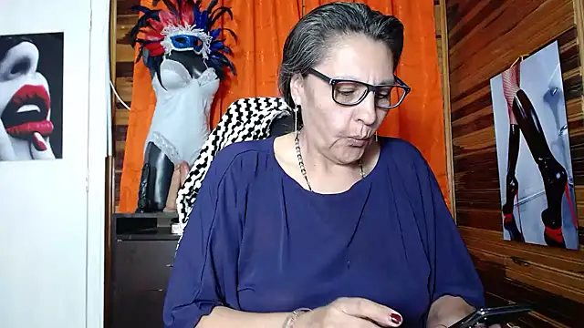 merlyna goldens online show from 1, 2, 2025