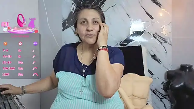 merlyna goldens online show from 8, 10, 2025