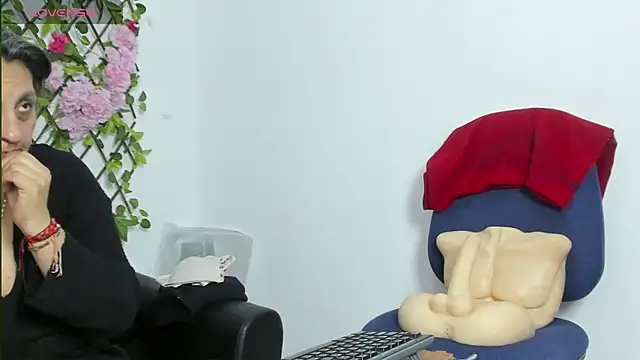 merlyna goldens online show from 11, 11, 2025