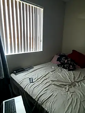 PeterGrandee online show from 1, 10, 2025