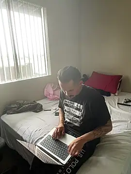 PeterGrandee online show from 10, 10, 2025