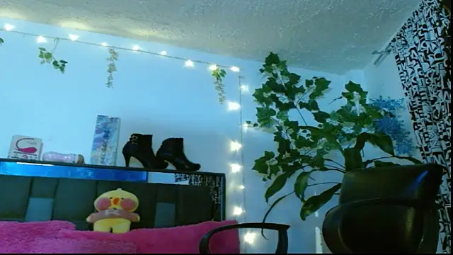 DULCE ZOE online show from 3, 2, 2025