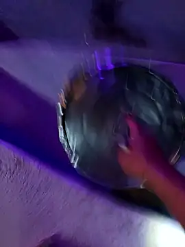 DULCE ZOE online show from 2, 10, 2025