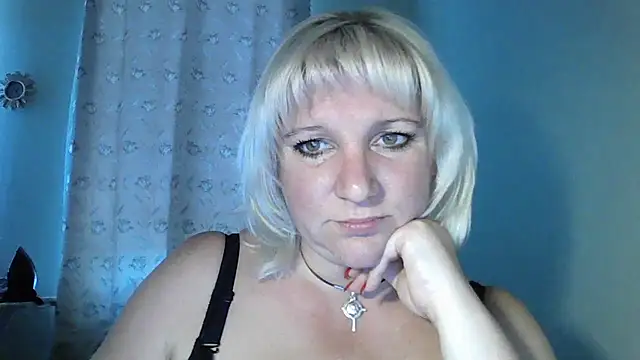 Snapshot of MeilomaWesa chatting on 17, 9, 2025 MeilomaWesa online show from 17, 9, 2025