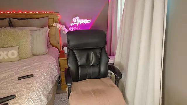Lenaxox online show from 22, 5, 2026