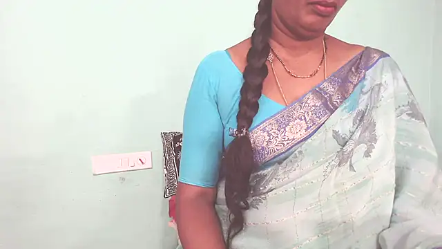 Snapshot of shrutitelugu69 chatting on 27, 4, 2026 shrutitelugu69 online show from 27, 4, 2026