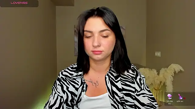 Snapshot of Sourr_Lollipop chatting on 8, 7, 2026 Sourr Lollipop online show from 8, 7, 2026