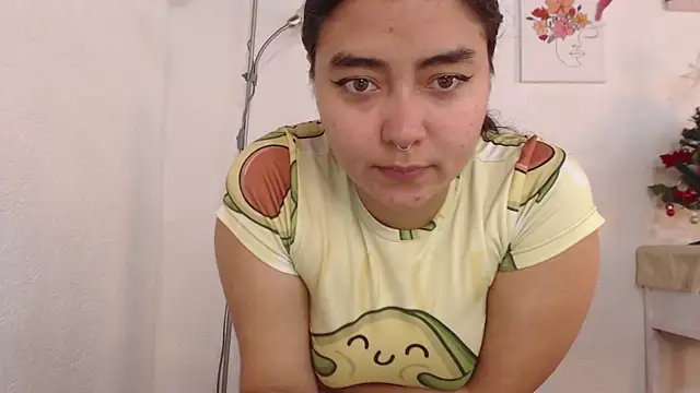  Kim  M online show from 5, 1, 2025