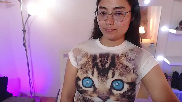  Kim  M online show from 23, 11, 2025