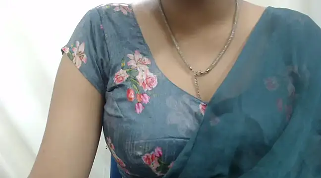 Snapshot of Lovely_Siri_23 chatting on 5, 3, 2025 Lovely Siri 23 online show from 5, 3, 2025