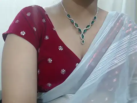 Lovely Siri 23 online show from 19, 11, 2025