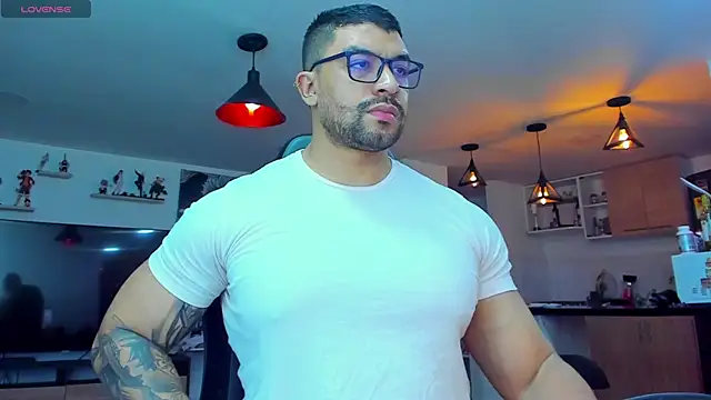 Snapshot of Michael_Diamond chatting on 23, 1, 2025 Michael Diamond online show from 23, 1, 2025