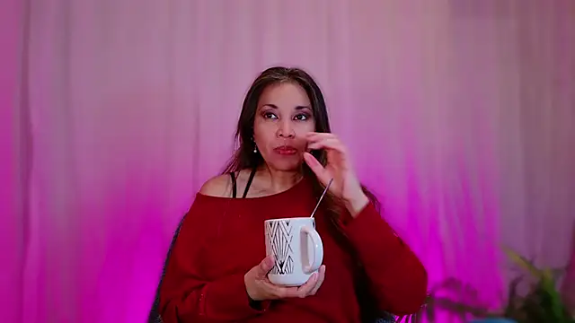 Snapshot of DivineLynn chatting on 16, 1, 2025 DivineLynn online show from 16, 1, 2025