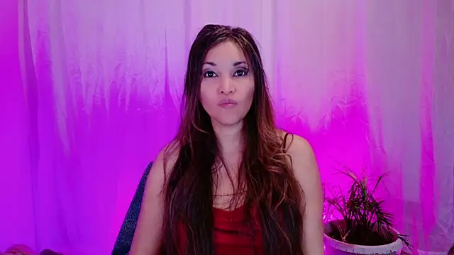 Snapshot of DivineLynn chatting on 25, 1, 2025 DivineLynn online show from 25, 1, 2025