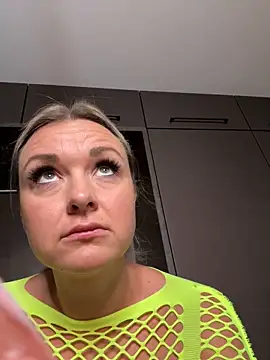 Bella-Tight online show from 29, 10, 2025