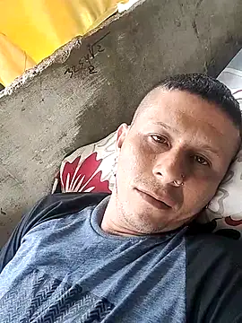 Snapshot of Somospareja1987 chatting on 21, 10, 2025 Somospareja1987 online show from 21, 10, 2025