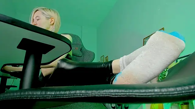 ReiYosimoto online show from 3, 1, 2025