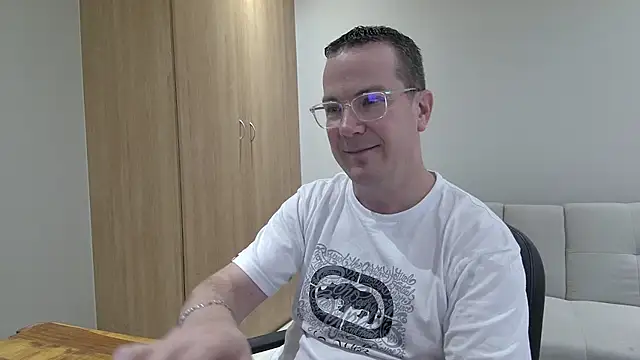 BrettJ81 online show from 21, 11, 2025