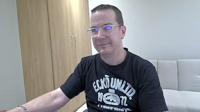 BrettJ81 online show from 9, 4, 2026