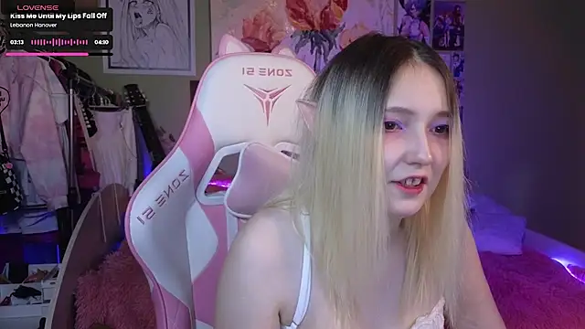 Evie Ro online show from 10, 12, 2024