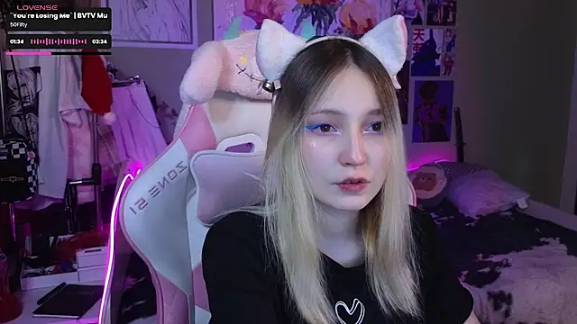 Evie Ro online show from 6, 1, 2025