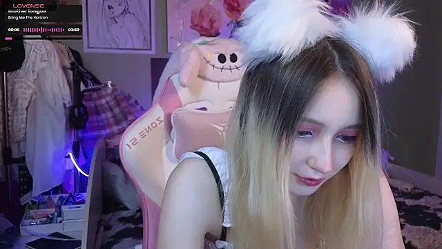 Evie Ro online show from 5, 2, 2025